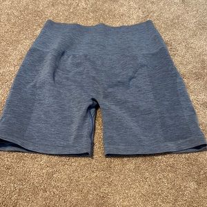 Alphalete Amplify Shorts size L - light blue